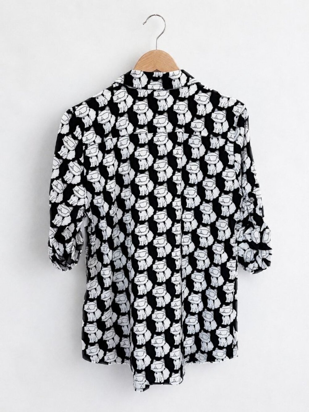 Karl Lagerfeld Paris Choupette Cat Print Button Front Blouse Shirt BlackWhite XS - Picture 3 of 10